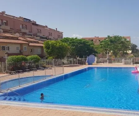 Oasis Dakota מלון *